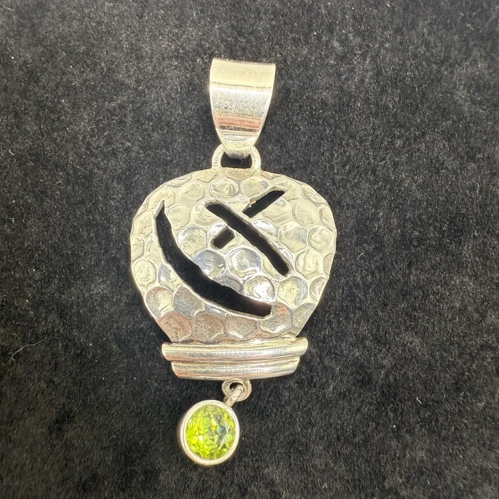Vintage SJ 925 Sterling Silver Hammered Peridot Drop Pendant 2”